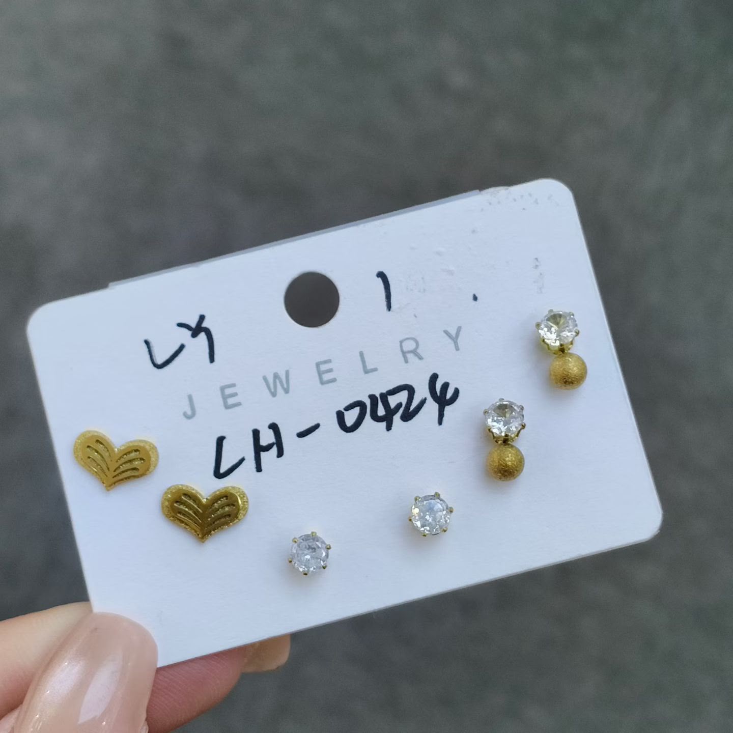 Earrings catalogue image ER-003