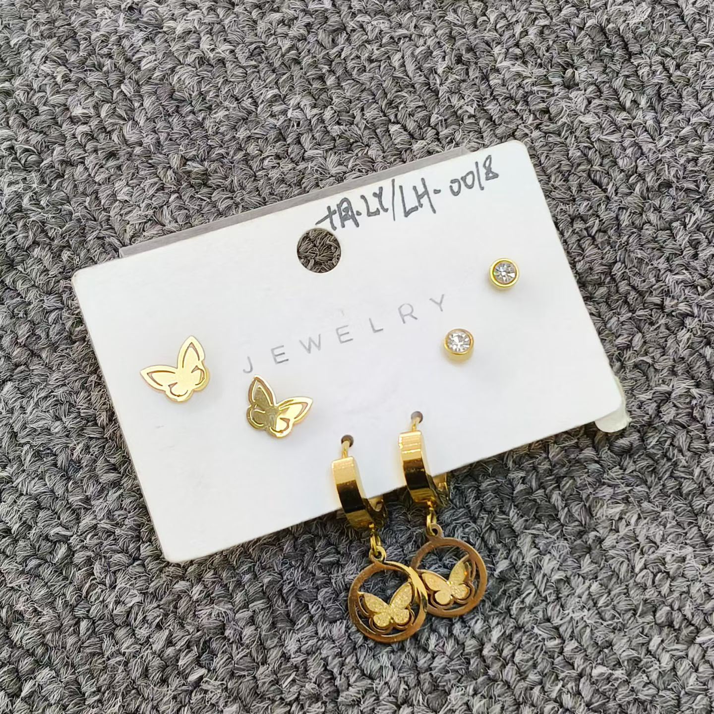 Earrings catalogue image ER-022