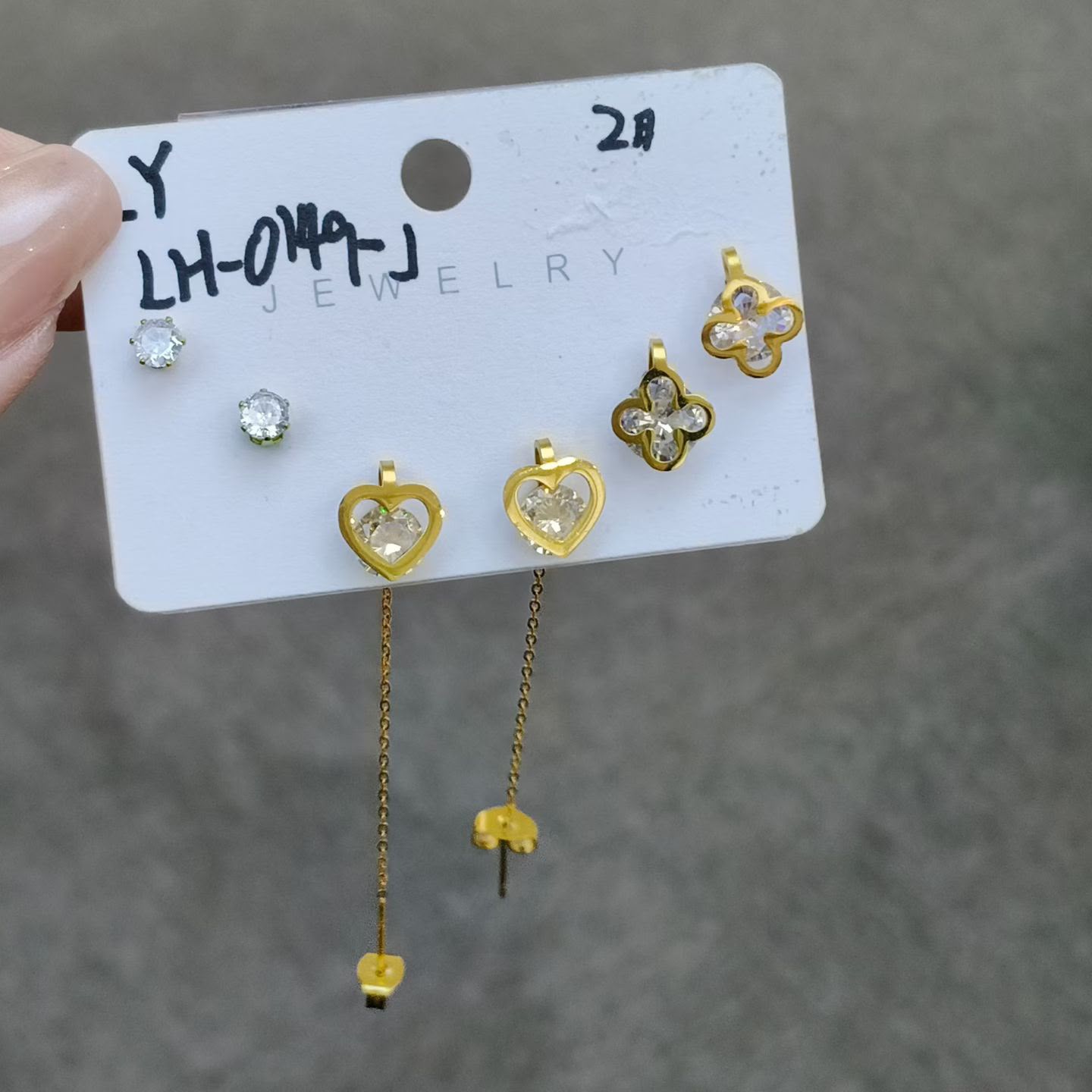 Earrings catalogue image ER-027
