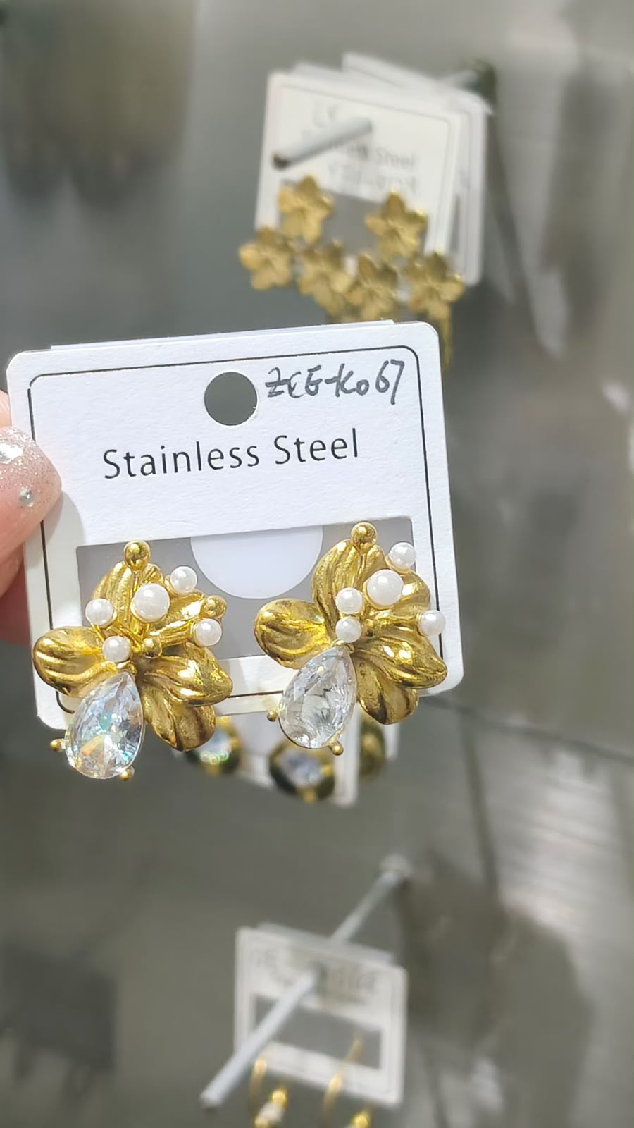 Earrings catalogue image ER-056