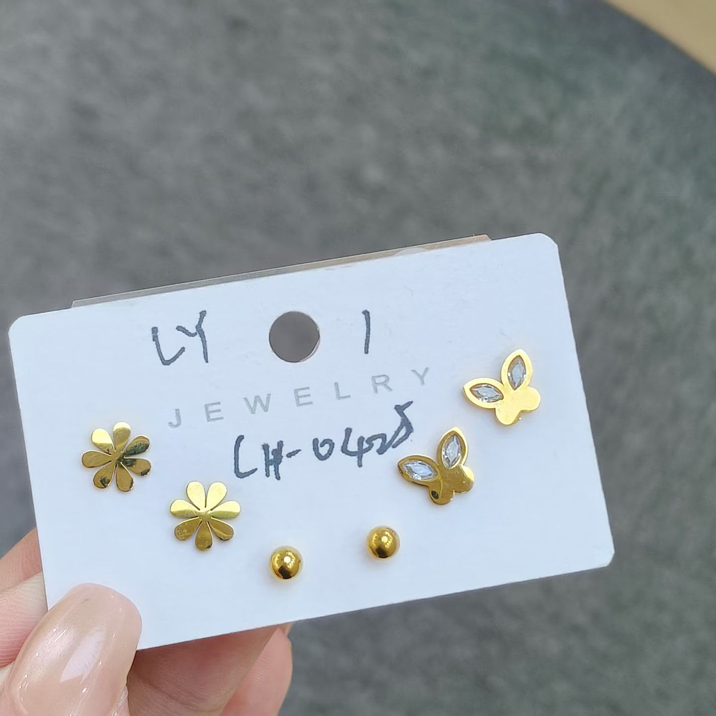 Earrings catalogue image ER-062