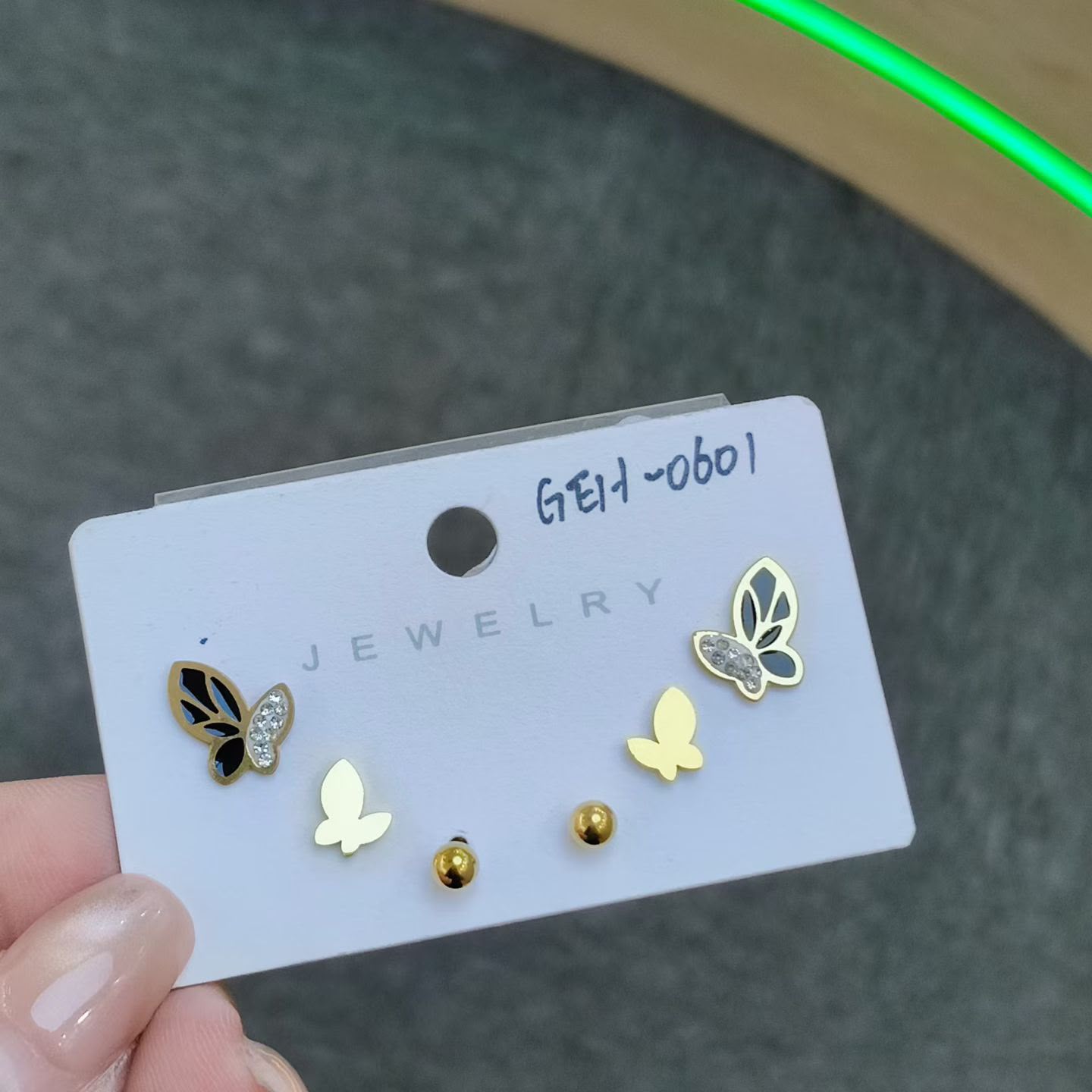 Earrings catalogue image ER-071