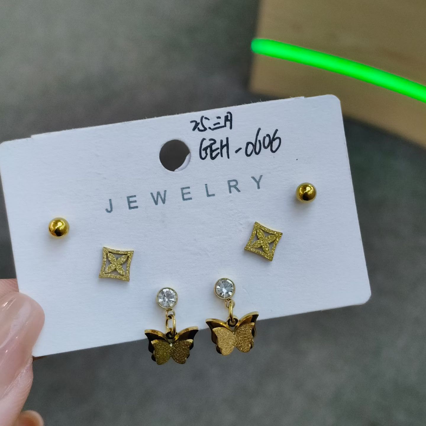 Earrings catalogue image ER-092
