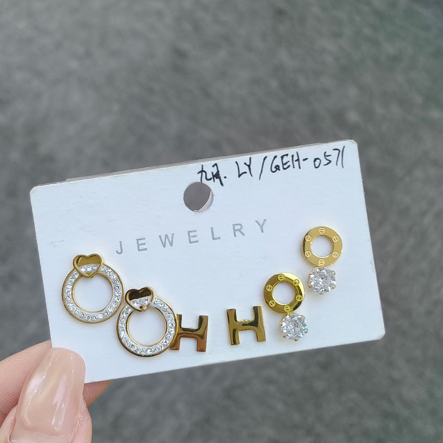 Earrings catalogue image ER-096