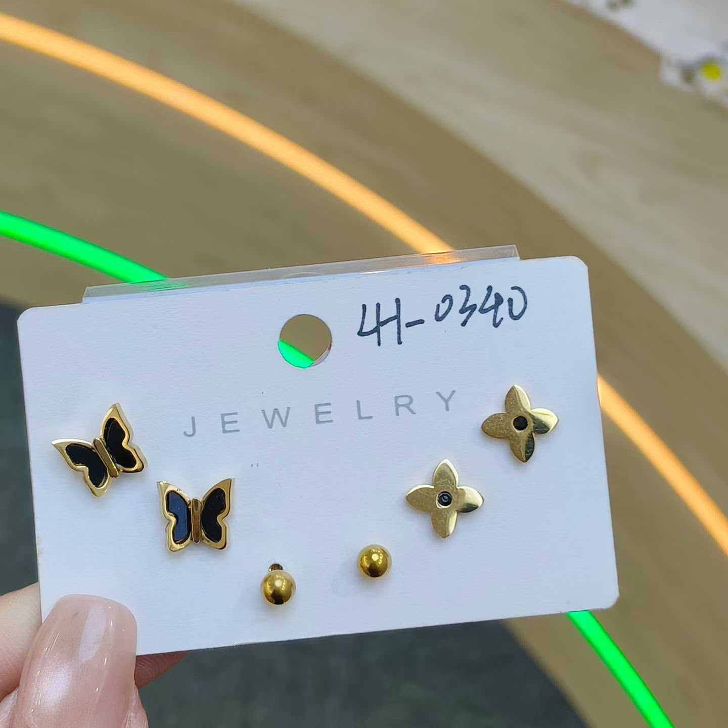 Earrings catalogue image ER-097